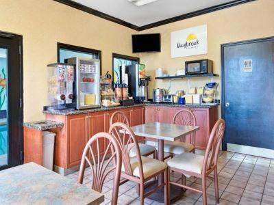 Days Inn By Wyndham Charlotte Northlake Luaran gambar